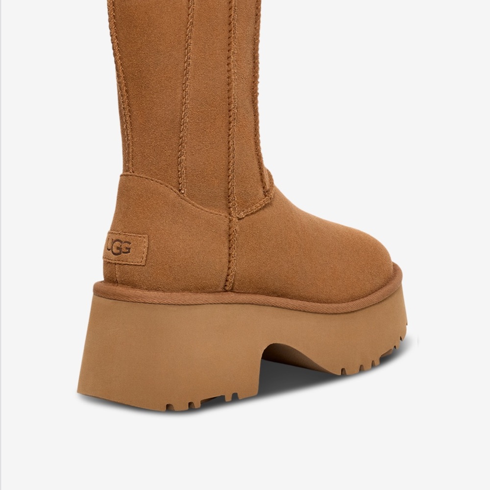UGG Women's brown/chestnut classic twin seem boots - Picture 13 of 15